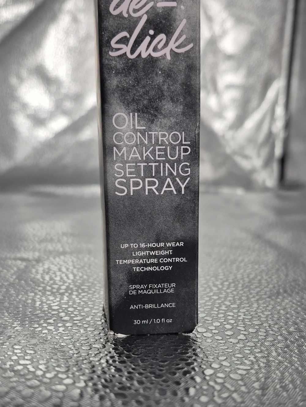 The Urban Decay De-Slick Oil-Control Makeup Setting Spray - New